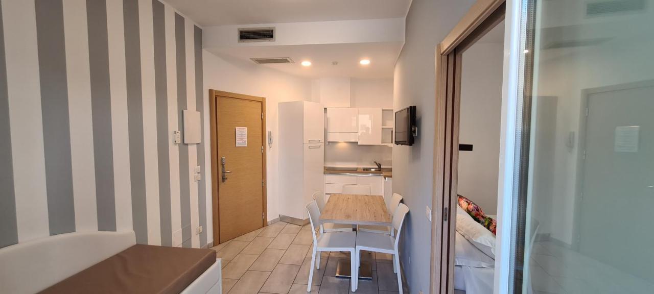Rubino Apartments A 100Metri Dal Mare Riccione Eksteriør bilde