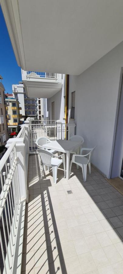 Rubino Apartments A 100Metri Dal Mare Riccione Eksteriør bilde