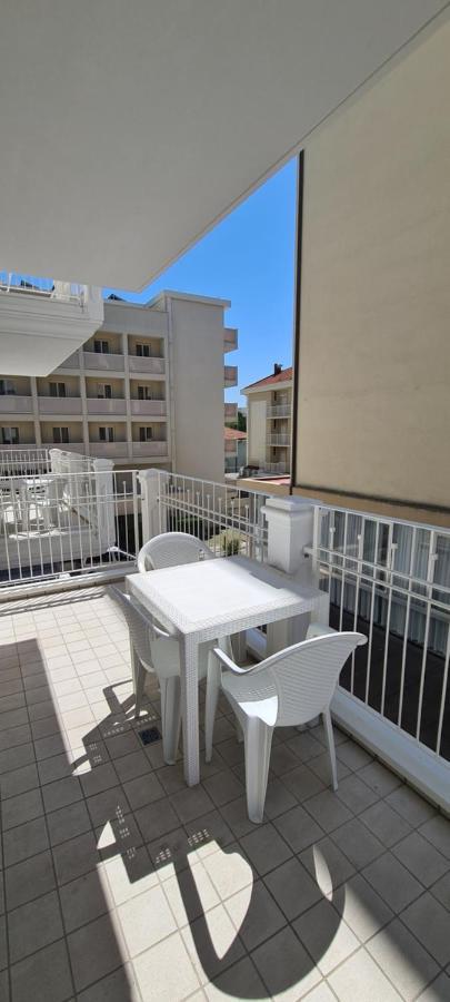Rubino Apartments A 100Metri Dal Mare Riccione Eksteriør bilde