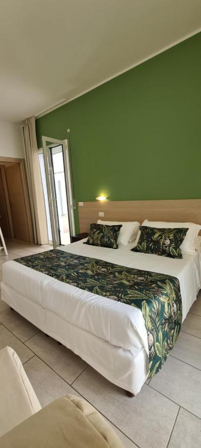 Rubino Apartments A 100Metri Dal Mare Riccione Eksteriør bilde