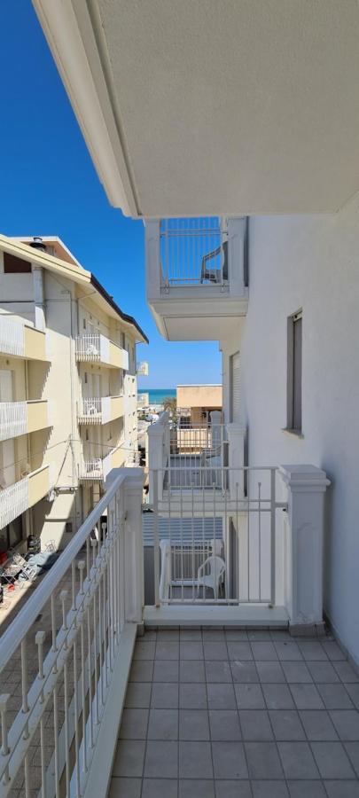 Rubino Apartments A 100Metri Dal Mare Riccione Eksteriør bilde